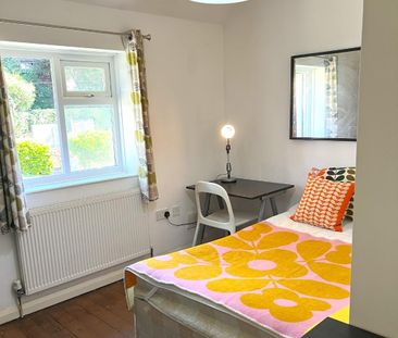 5 bedroom semi-detached house to rent - Photo 1