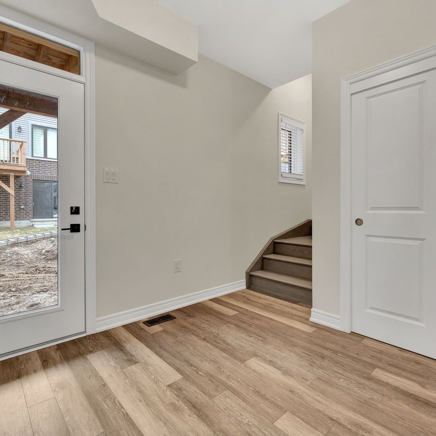 For Lease - 10 Birmingham Drive Unit# 112, Cambridge, Ontario - Photo 1