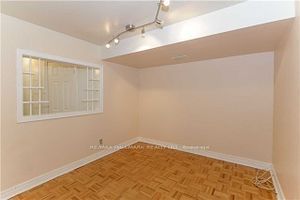 Townhouse For Lease | E8070984 - Photo 4