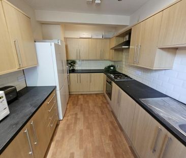1 bedroom in a house share to rent - Photo 5