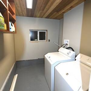 Ground Level 2Bed Room Suite in Departure Bay For Rent - Photo 4