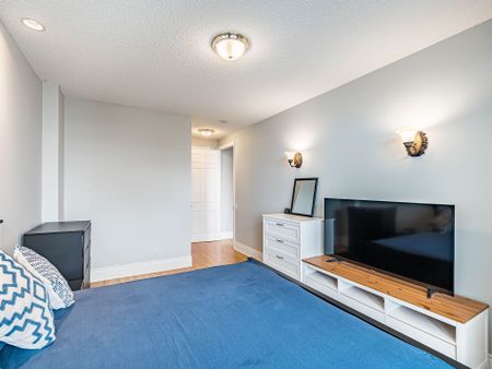 For Lease - 25 Kingsbridge Garden Circle Unit# PHO8, Mississauga, Ontario - Photo 3