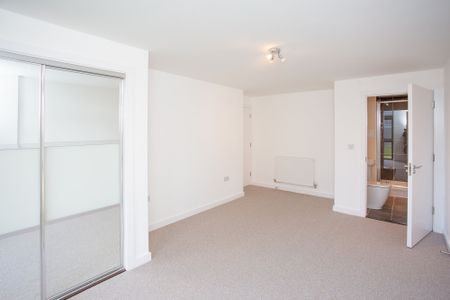 2 bedroom flat to rent, Available unfurnished from 06/12/2024 - Photo 4