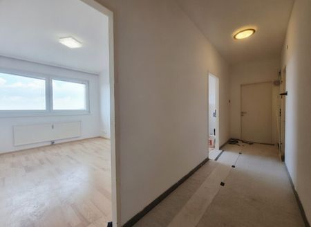 Wohnen über den Dächern der Stadt: 3-Zimmer-Wohnung mit Loggia im 14. Stock - Foto 5