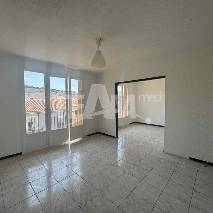 Location Appartement 4 pièces 77m² SETE 34200 - Photo 1
