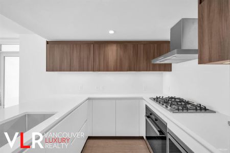 Condo in Richmond, BC - Photo 2