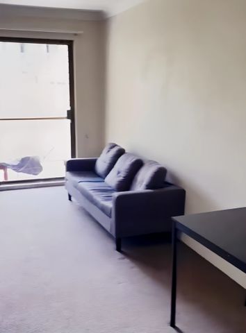 2 bed 1 bath - Photo 2