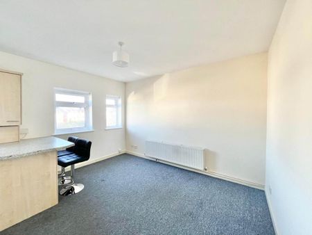 1 bedroom semi-detached house to rent - Photo 2