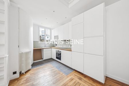 AV DE TOURVILLE** MAGNIFIQUE 4 PIÈCES MEUBLÉ ** BEAUX VOLUMES** MAGNIFIQUE RÉCEPTION 52 M²**2 CHAMBRES** ENTIÈREMENT RÉNOVÉ ** - Photo 2