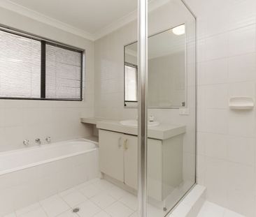10 Sprigg Place, Booragoon - Photo 3