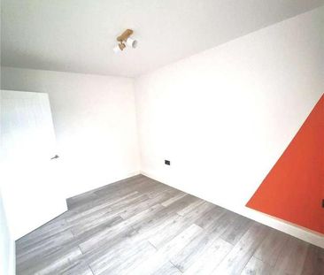 Tower Court, Tower Hill, Brentwood, Essex, CM14 - Photo 4