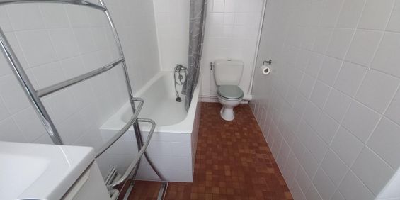 Location Appartement 1 pièce 17m² AGEN 47000 - Photo 3