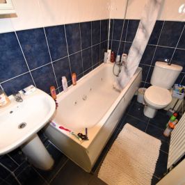 3 bedroom House in Haddon Avenue, Leeds - Photo 1