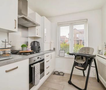 3 bedroom semi-detached house to rent - Photo 6