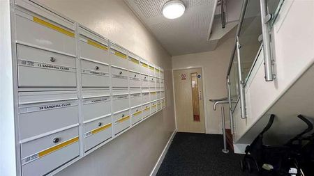Sandhill Close, Bradford, BD8 - Photo 3