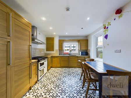 1 bedroom in a house share to rent - Photo 5