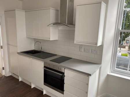 1 Bed Flat, Apsley Road, BS8 - Photo 5