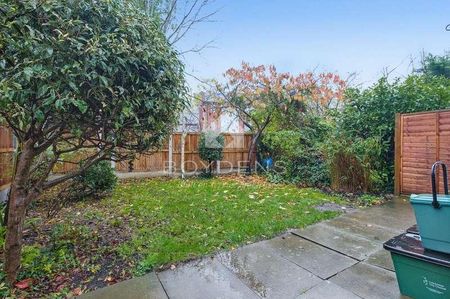 Victoria Gardens, Highwoods, Colchester, Essex, CO4 - Photo 4