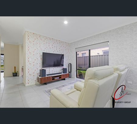 17 Lockwood Way, Aveley, WA 6069 - Photo 3