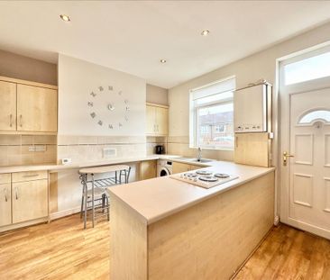 2 bedroom terraced house to rent - Photo 4