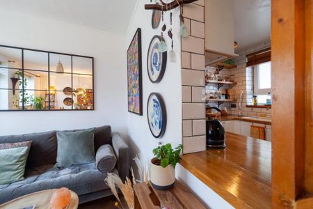 2 bedroom flat to rent - Photo 3