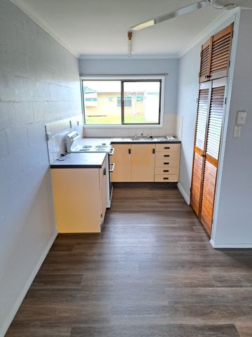 2 Bedroom Unit - Innisfail Estate - Photo 3