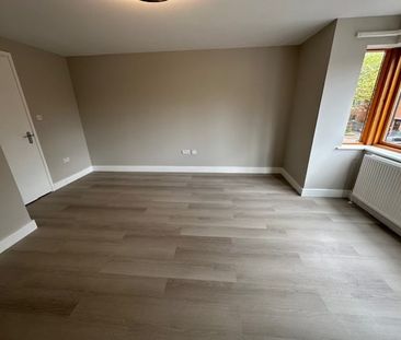 1 Bed Flat, Orange Grove, E11 - Photo 5