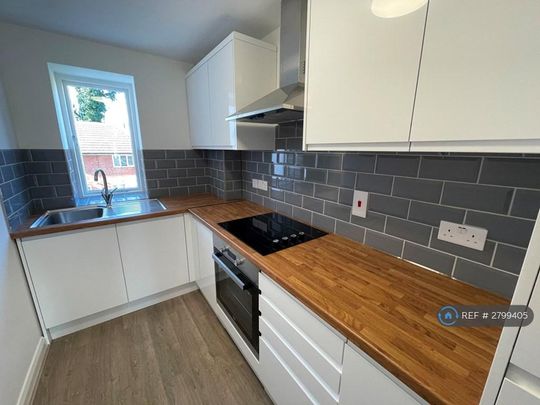 1 bedroom flat to rent - Photo 1