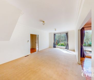 Great location home in Balwyn new install AC each room - Photo 3