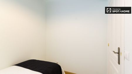 madrid, Community of Madrid 28013 - Photo 2