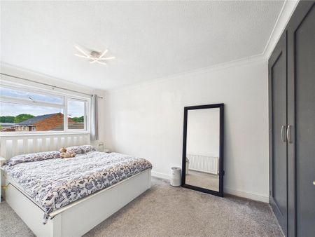 3 bedroom semi-detached house to rent - Photo 5