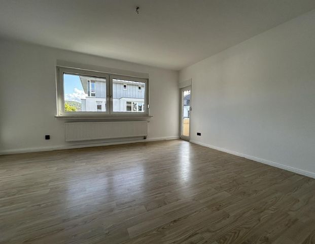 / Solide Etagenwohnung mit Balkon in Arnsberg - Foto 1