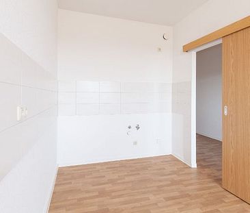 Helle 3 Zimmer-Wohnung mit Südbalkon - WBS erforderlich - Photo 6