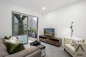 77A Cutler Road, Clontarf NSW 2093 - House For Rent | Domain - Photo 3