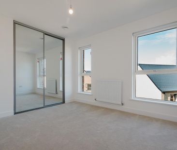 4 bedroom terraced house to rent - Photo 6