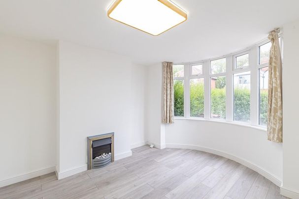 3 bedroom semi-detached house to rent - Photo 1