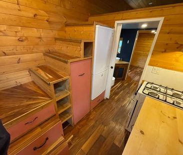 Tiny home in Roberts Creek - Photo 4