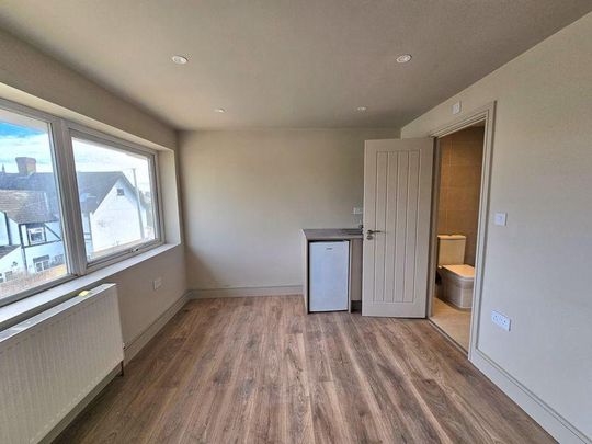 6 bedroom townhouse to rent - Photo 1