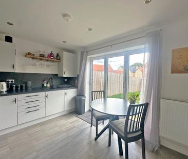 2 bedroom end of terrace house to rent - Photo 1