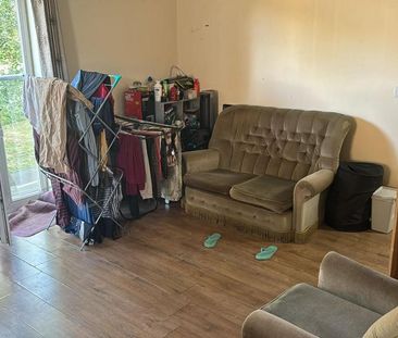 3 bedroom house of multiple occupation to rent - Photo 1