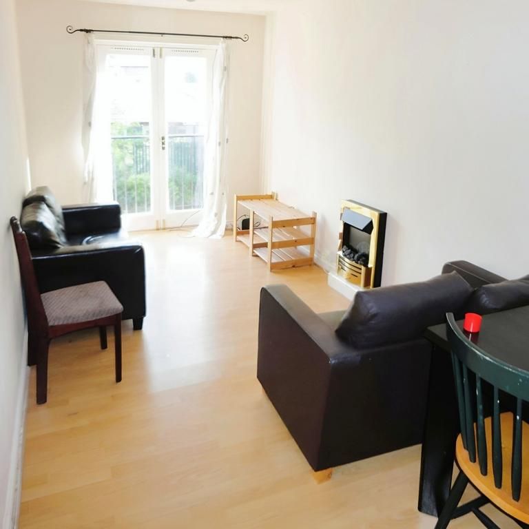 6 bedroom terraced house to rent - Photo 1