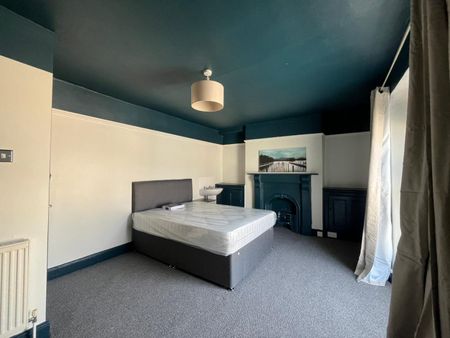 Wellington Street, Plymouth - Photo 2