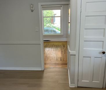 For Lease - 307 Cumberland Avenue Unit# Main, Hamilton, Ontario - Photo 4