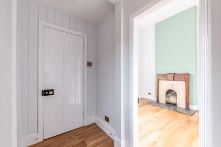 3 bedroom flat to rent - Photo 5