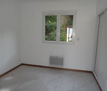 Location Appartement 2 pièces 32m² GIENS 83400 - Photo 3