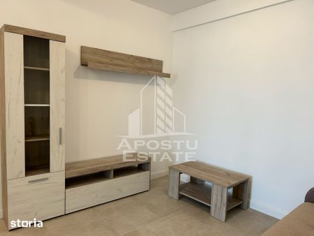 Apartament cu 2 camere de închiriat, loc de parcare, zona Soarelui - Photo 2
