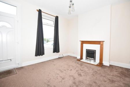 2 bedroom terraced house to rent - Photo 3