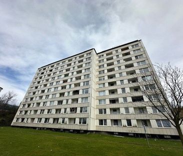 Familiengerechte Wohnung mit vier Zimmer - Wohnberechtigungsschein erforderlich - Photo 1