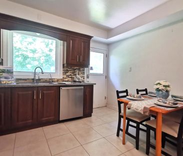 For Lease - 67 Burbank Drive, Toronto, Ontario - Photo 4