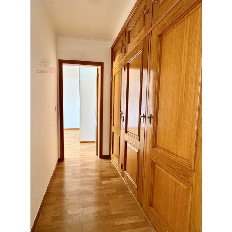 3 room luxury Apartment for rent in Cascais e Estoril, Portugal - Photo 1